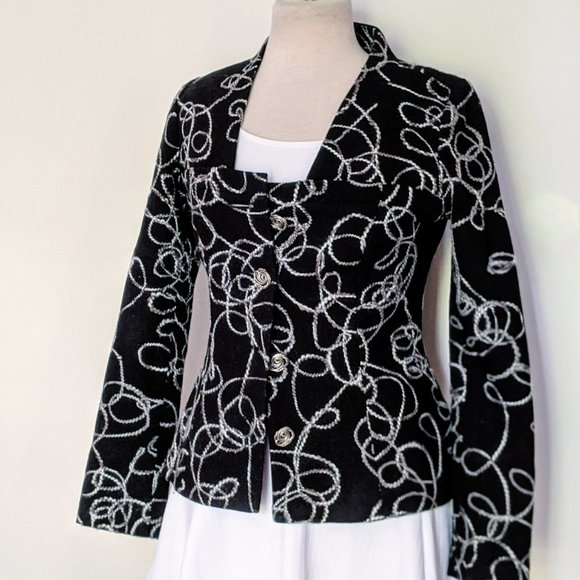 90s Vintage Wool-Blend Blazer - Picture 2 of 10